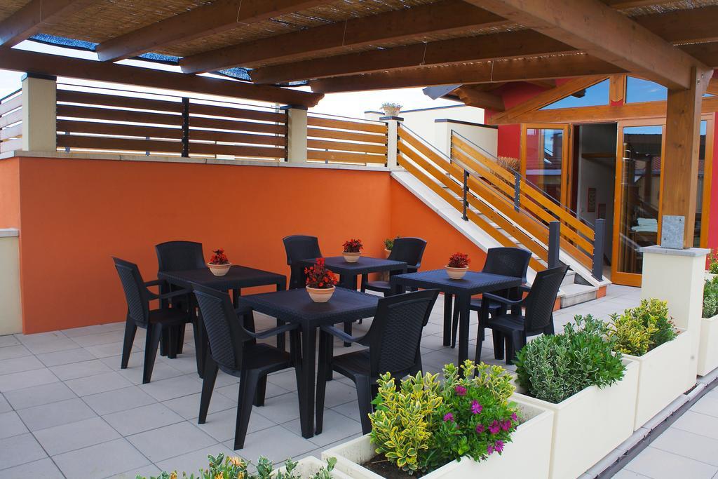 La Via Del Volano Hotel Кодигоро Екстериор снимка